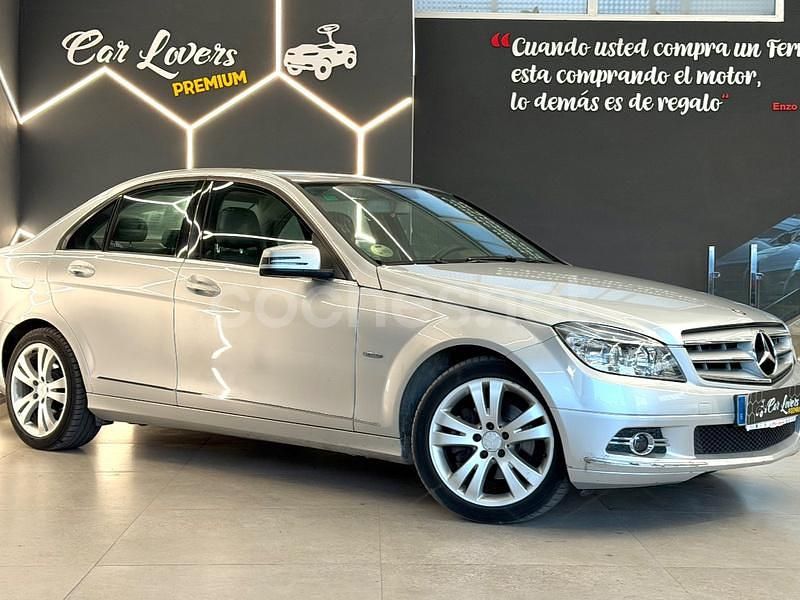 Usado Mercedes C220 Avantgarde 170 CV (125 kW) 2011 Gris / plata Berlina