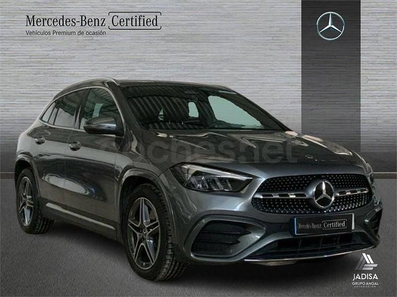 Usado Mercedes GLA200 163 CV (119 kW) 2025 Gris / plata SUV