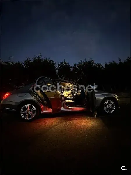 Usado Mercedes C180 Avantgarde 156 CV (114 kW) 2014 Gris / plata Berlina