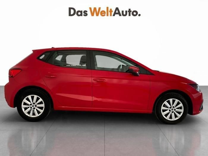 Usado Seat Ibiza Style 110 CV (80 kW) 2022 Rojo Utilitario