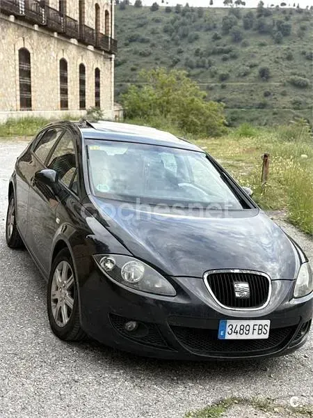 Usado Seat Leon Reference 102 CV (75 kW) 2006 Negro Utilitario