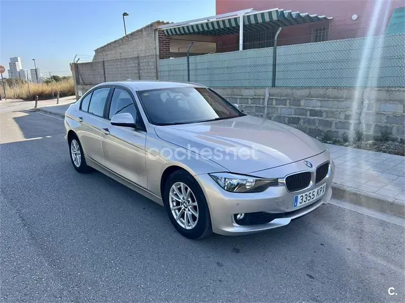 Usado BMW 318 143 CV (105 kW) 2014 Beige Berlina