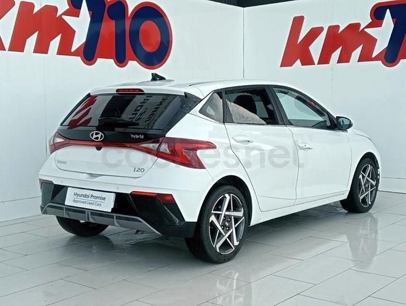 Usado Hyundai i20 100 CV (73 kW) 2025 Blanco Utilitario