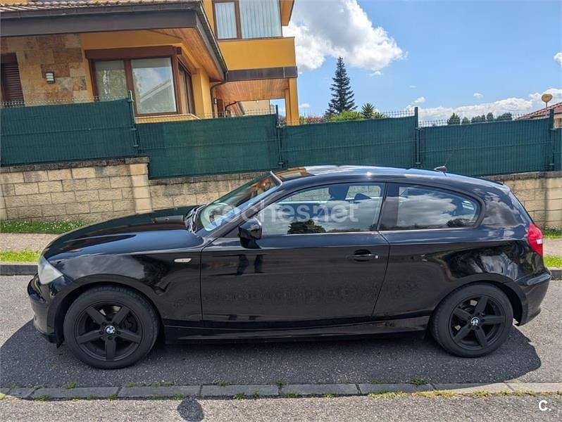 Usado BMW 116 122 CV (89 kW) 2011 Negro Utilitario