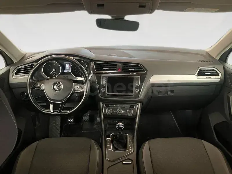 Usado VW Tiguan Advance 150 CV (110 kW) 2017 Gris / plata SUV