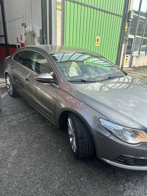 Usado VW Passat 170 CV (125 kW) 2009 Marrón