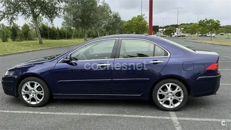 Usado Honda Accord Executive 190 CV (139 kW) 2005 Azul Berlina