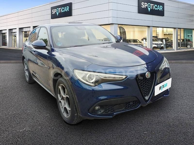 Usado Alfa Romeo Stelvio Sprint 190 CV (139 kW) 2020 Azul SUV