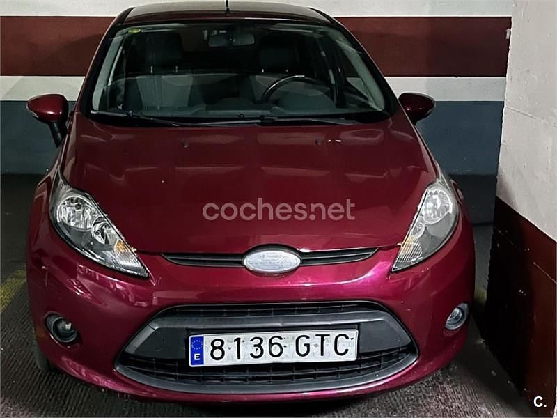 Rojo Usado 2012 Ford Fiesta Titanium Berlina | 4000 € (Buen precio) - Imagen 1/4