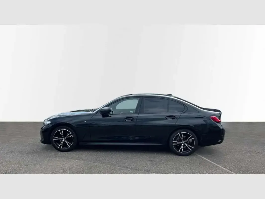 Usado BMW 318 150 CV (110 kW) 2024 Negro Berlina