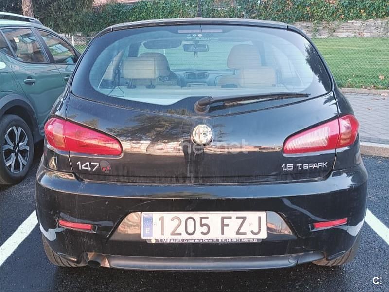 Usado Alfa Romeo 147 Distinctive 105 CV (77 kW) 2006 Negro Utilitario