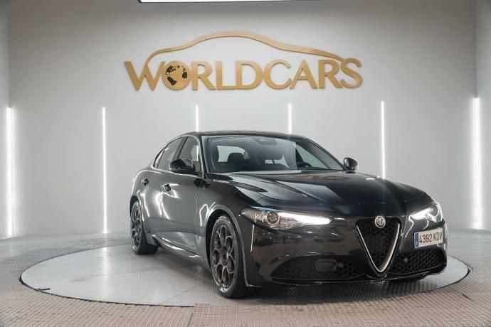 Usado Alfa Romeo Giulia 200 CV (147 kW) 2017 Negro Berlina