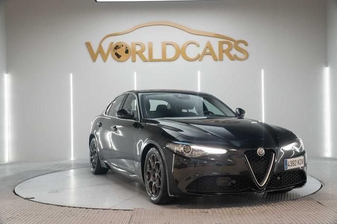 Usado Alfa Romeo Giulia 200 CV (147 kW) 2017 Negro Berlina