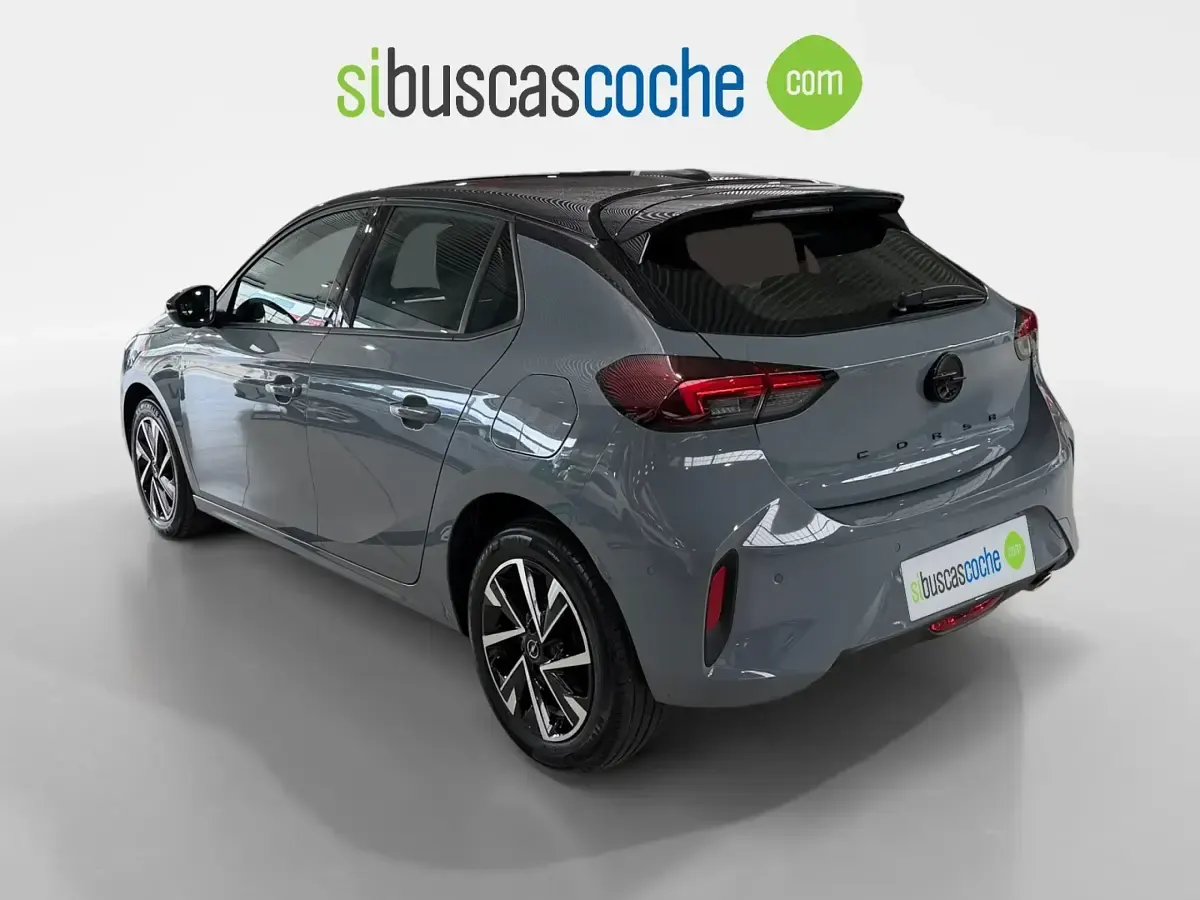 Usado Opel Corsa 100 CV (73 kW) 2023 Gris/plata Utilitario