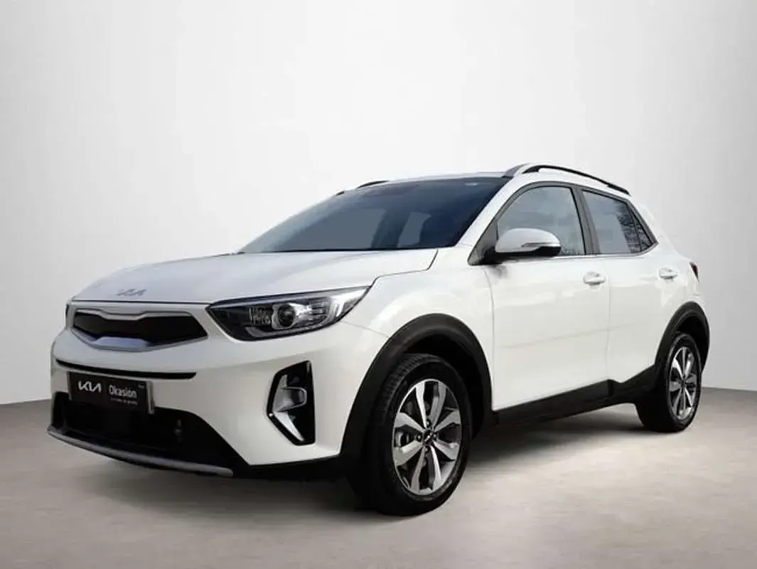 Usado Kia Stonic 120 CV (88 kW) 2024 Blanco SUV