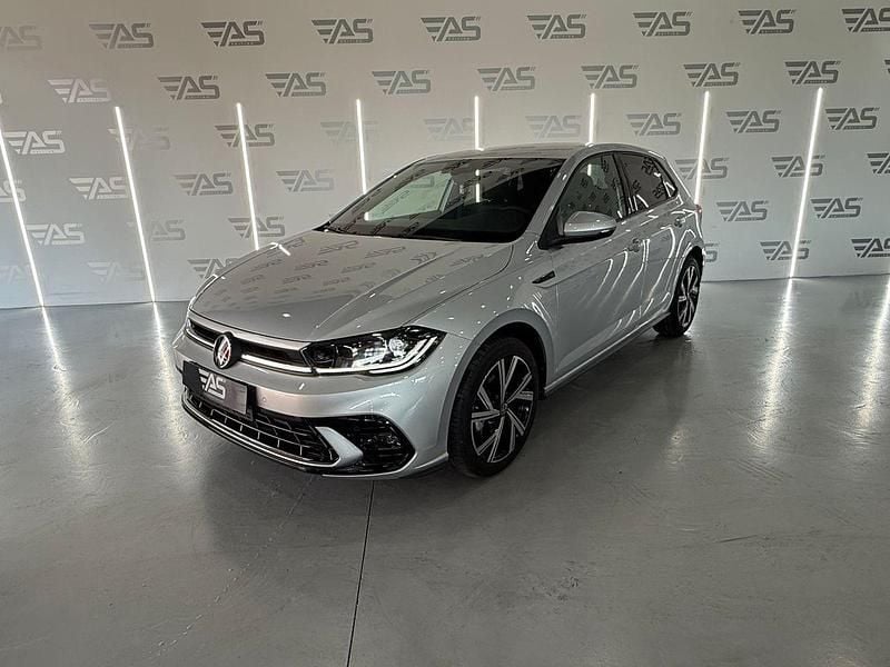 Gris Nuevo 2025 VW Polo R-line Berlina | 26.900 € (Caro) - Imagen 1/4