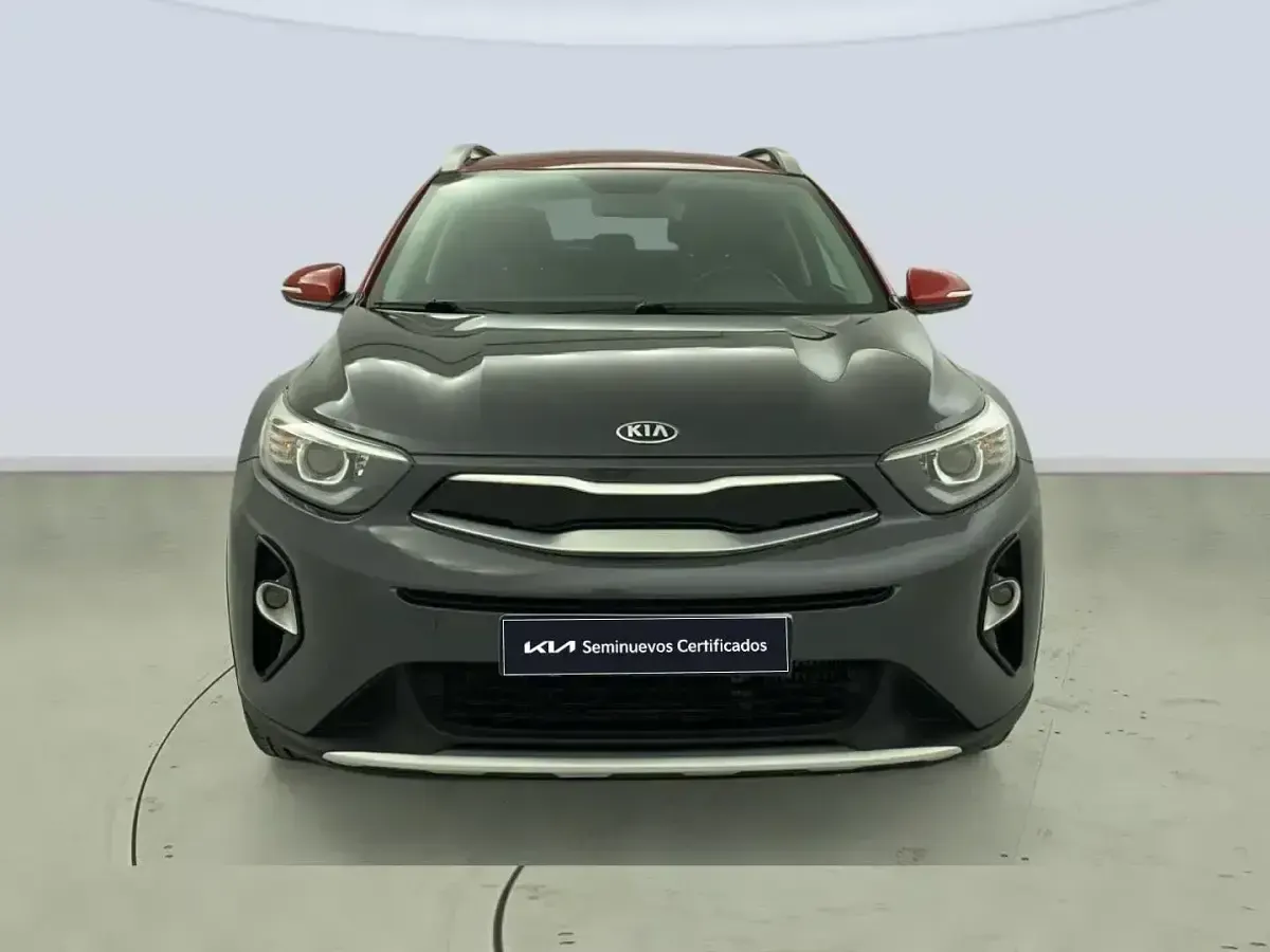 Usado Kia Stonic 100 CV (73 kW) 2019 Gris SUV