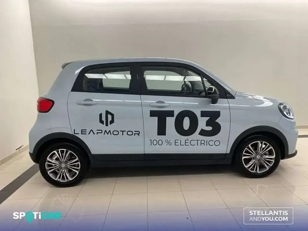 Usado Leapmotor T03 69 kW (95 CV) 2025 Gris Utilitario