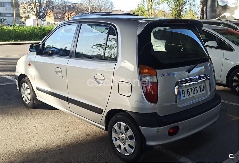 Usado Hyundai Atos GLS 55 CV (40 kW) 2000 Gris / plata Utilitario