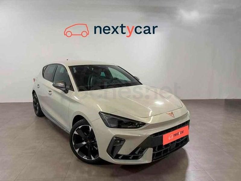 Nuevo Cupra Leon 204 CV (150 kW) 2025 Gris / plata Berlina