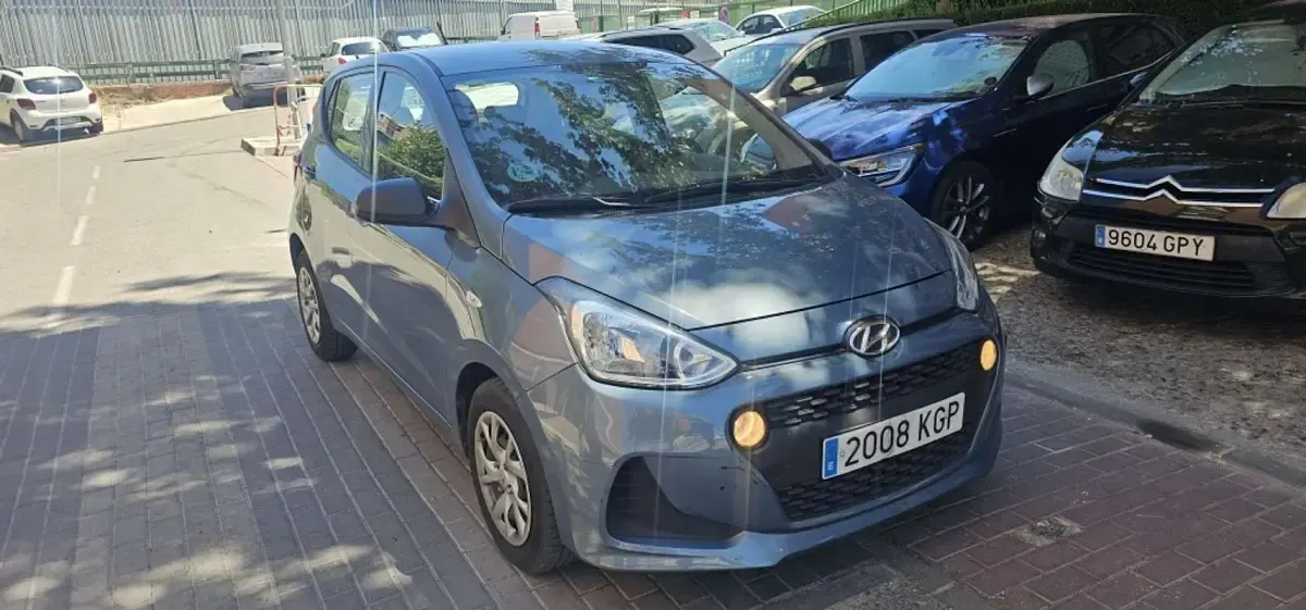 Usado Hyundai i10 GO! 67 CV (49 kW) 2018 Gris Utilitario