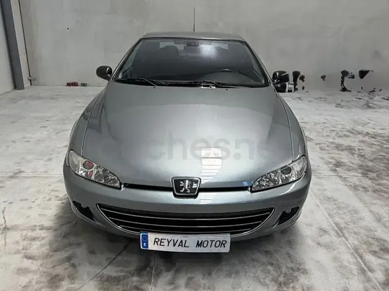 Usado Peugeot 406 Coupe 136 CV (100 kW) 2003 Gris / plata Coupe