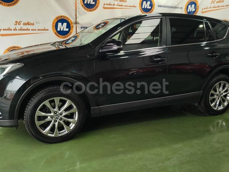 Usado Toyota RAV4 Executive 143 CV (105 kW) 2017 Negro SUV