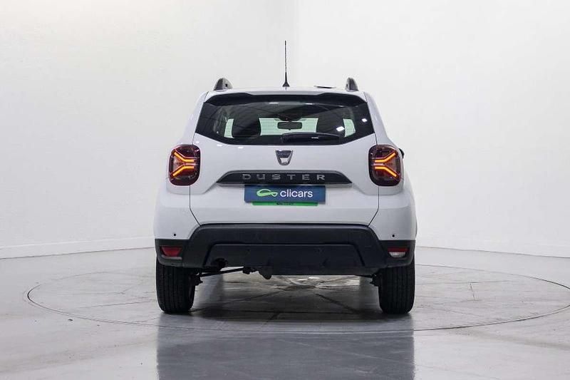 Usado Dacia Duster Comfort 116 CV (85 kW) 2022 Blanco SUV