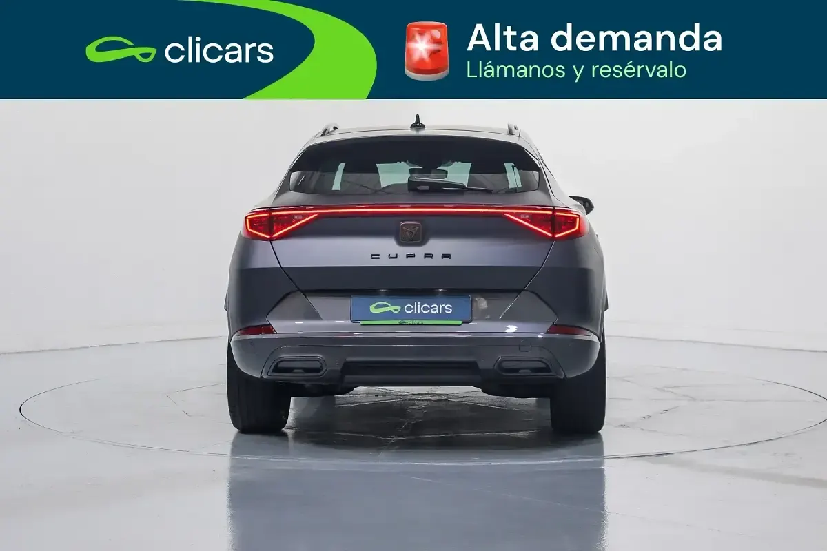 Usado Cupra Formentor 150 CV (110 kW) 2023 Gris / plata SUV
