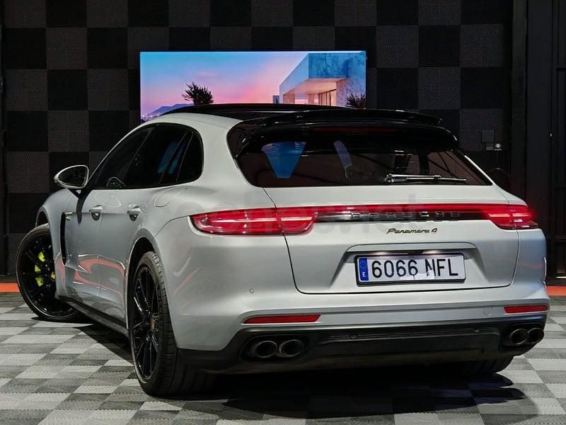 Usado Porsche Panamera Sport Turismo 462 CV (339 kW) 2019 Gris / plata Familiar