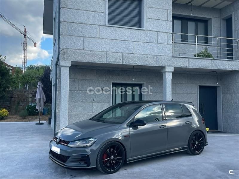 Gris / plata Usado 2017 VW Golf VII GTI Berlina | 19.000 € (Buen precio) - Imagen 1/4