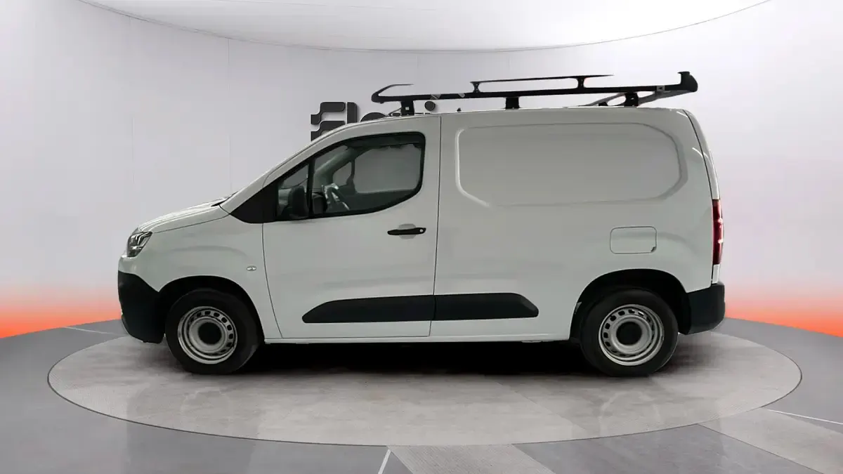Usado Citroën Berlingo 102 CV (75 kW) 2023 Blanco Monovolumen