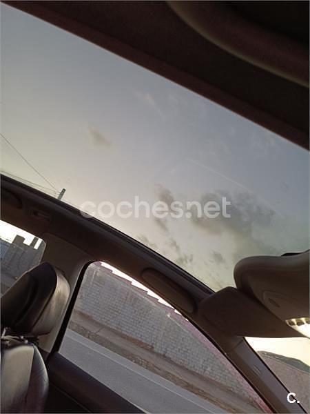 Usado Peugeot 308 GTi 136 CV (100 kW) 2008 Negro Berlina