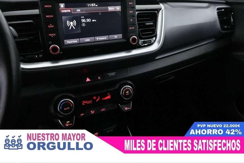 Usado Kia Stonic 84 CV (61 kW) 2018 Rojo SUV