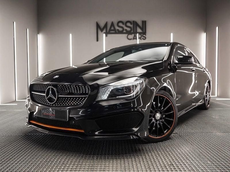 Usado Mercedes CLA250 OrangeArt Edition 211 CV (155 kW) 2015 Negro Berlina