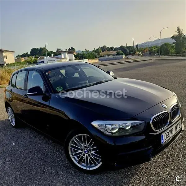 Usado BMW 116 Comfort Edition 136 CV (100 kW) 2015 Negro Utilitario