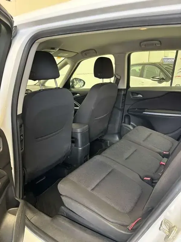 Usado Opel Zafira Family 140 CV (102 kW) 2018 Blanco Monovolumen