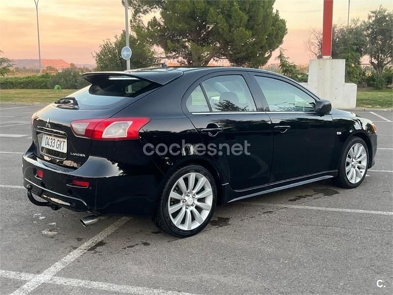 Negro Usado 2009 Mitsubishi Lancer Sportback Invite Berlina | 5499 € (Buen precio) - Imagen 1/4