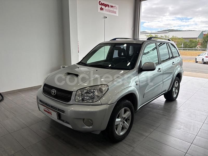 Gris / plata Usado 2004 Toyota RAV4 Sol SUV | 9500 € (Precio justo) - Imagen 1/4