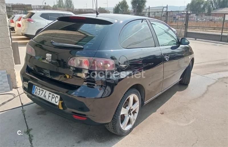 Usado Seat Ibiza 80 CV (58 kW) 2008 Negro Berlina