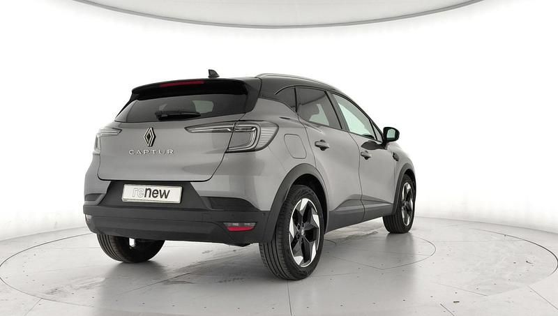 Usado Renault Captur Techno 100 CV (73 kW) 2025 Gris SUV