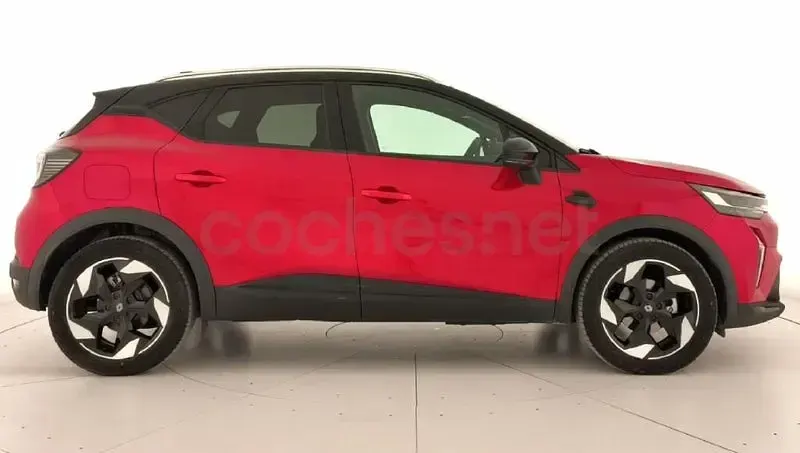 Usado Renault Captur Techno 100 CV (73 kW) 2025 Rojo SUV