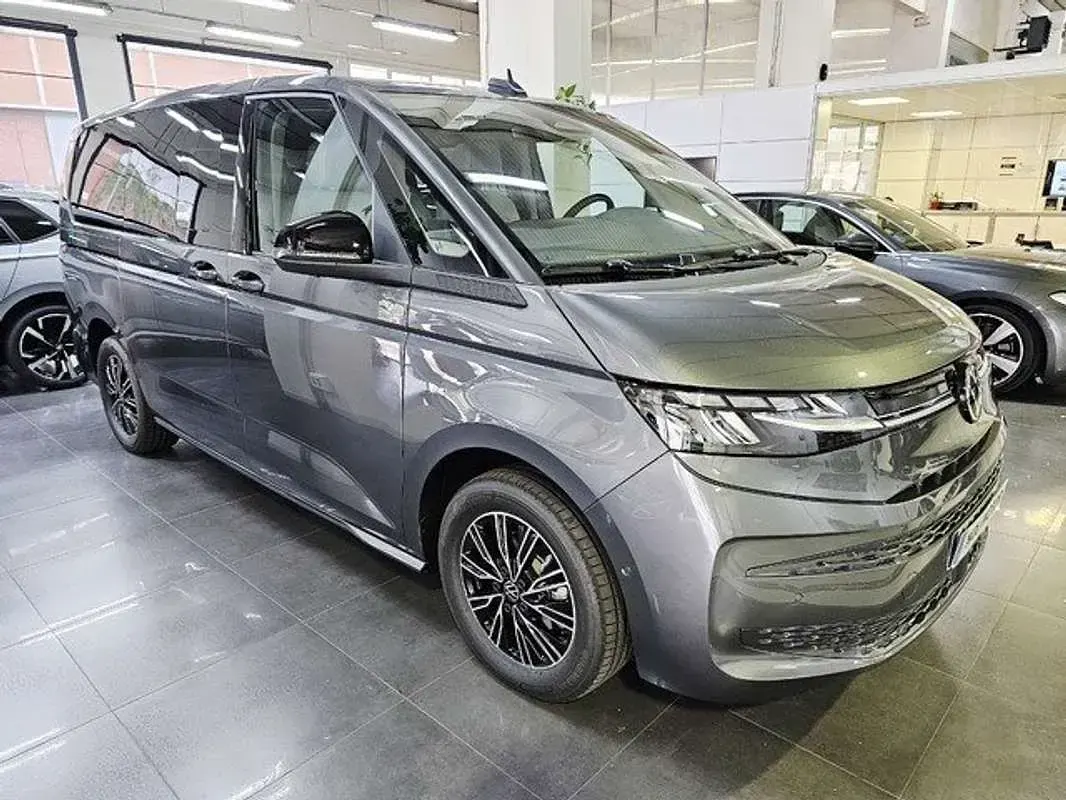 Nuevo VW Multivan Life 150 CV (110 kW) 2026 Gris Monovolumen