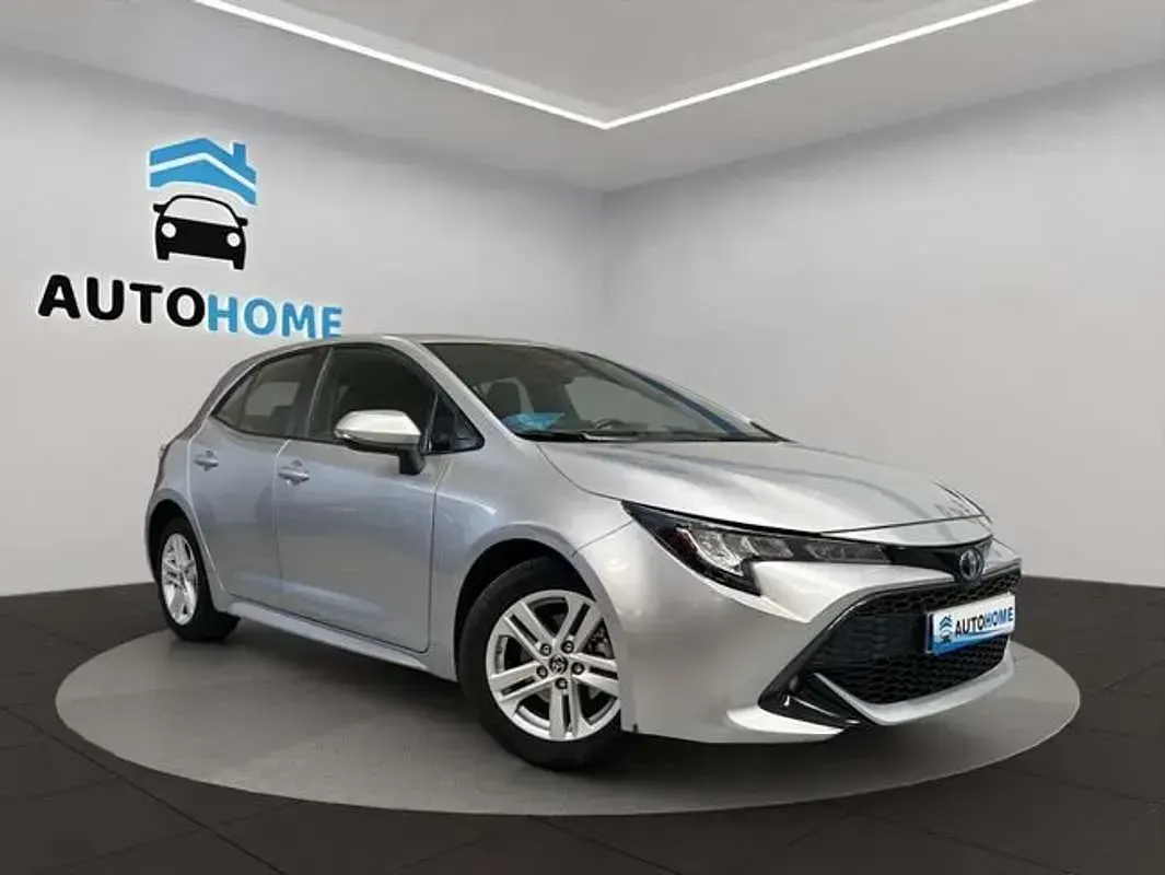 Usado Toyota Corolla Active 122 CV (89 kW) 2022 Gris Berlina