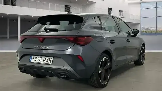 Usado Cupra Leon 150 CV (110 kW) 2024 Negro Berlina