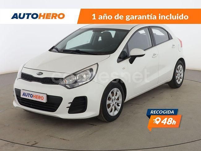 Blanco Usado 2016 Kia Rio Berlina | 8999 € (Precio justo) - Imagen 1/3