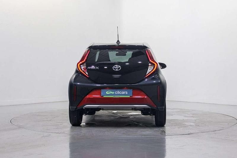 Usado Toyota Aygo X 72 CV (52 kW) 2022 Naranja SUV