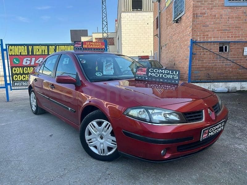 Usado Renault Laguna II Authentique 110 CV (80 kW) 2006 Granate Berlina