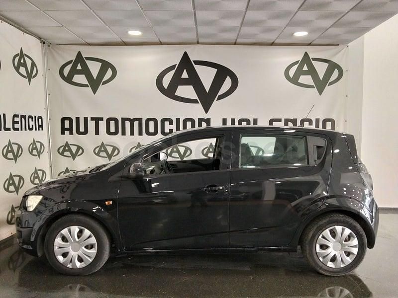 Usado Chevrolet Aveo LS 86 CV (63 kW) 2013 Negro Berlina