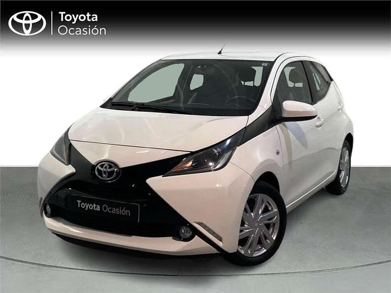 Usado 2017 Toyota Aygo X-play Utilitario | 9900 € (Precio justo) - Imagen 1/4